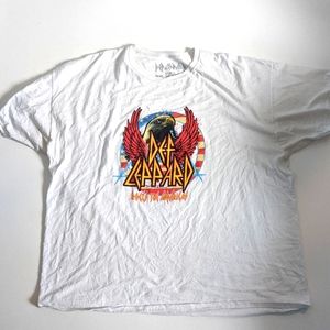 Def Leppard Rocks The Amerikas Graphic T-shirt